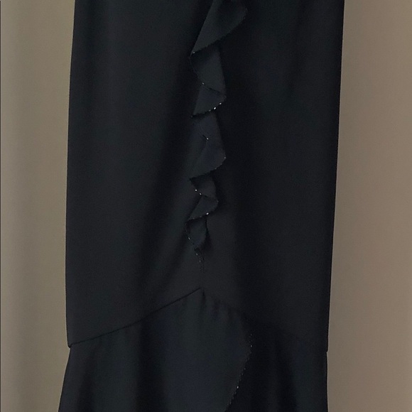 Classic Gown - Picture 4 of 6